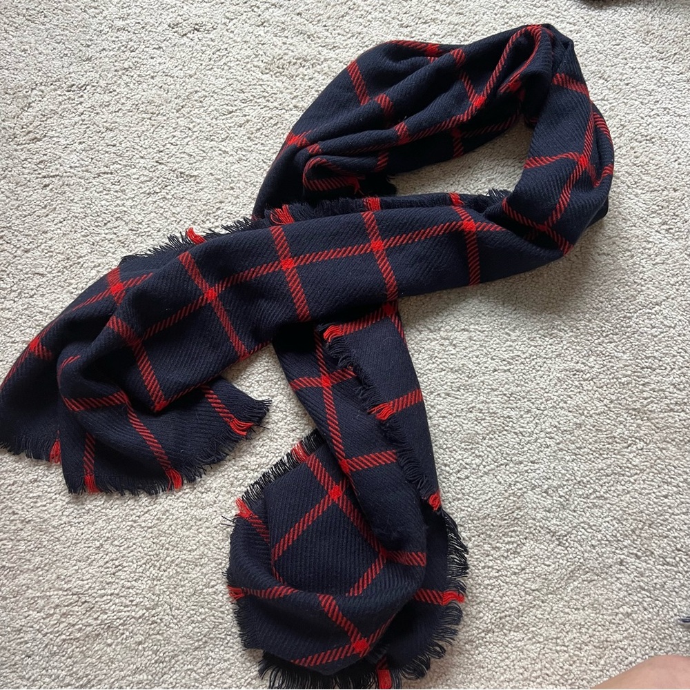 Stylish Blue and Red Checkered Scarf